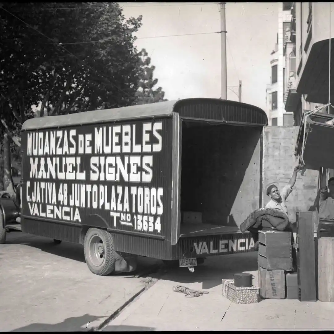 Camión de Mudanzas Signes